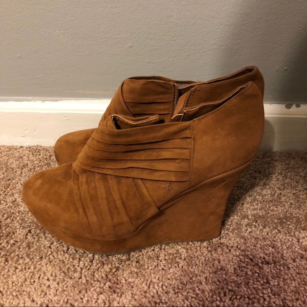 Size 9 wedges